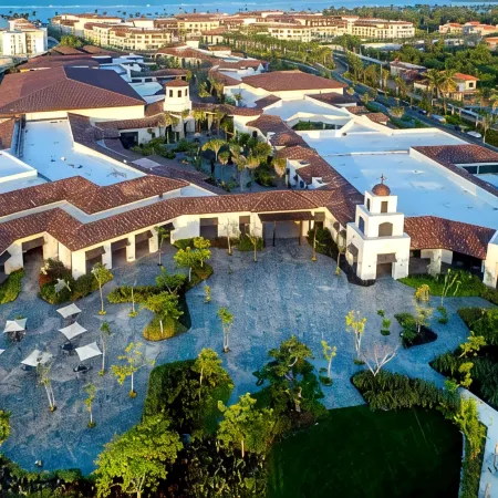 Unique Club at Lopesan Costa Bávaro Resort