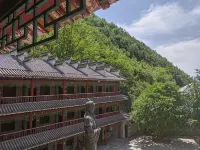 Huanglongguan Cliff Homestay