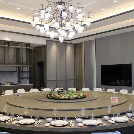 Binjiang Hotel