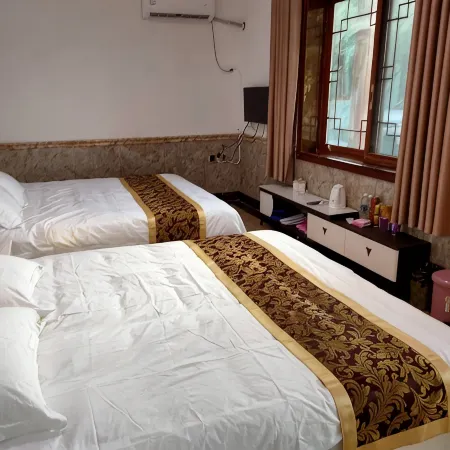 Luzhou Shili Yuwan Xianghe Hotel