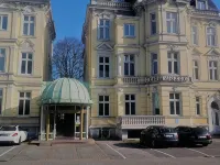 Hotel Kaiserhof Deluxe Hotels near Combinale theatre