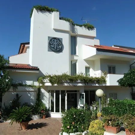 Hotel Tirreno