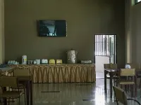 Pimann Place Hotel - Hostels