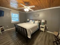 Cozy Cottage near the lake (Big Lake, LA)