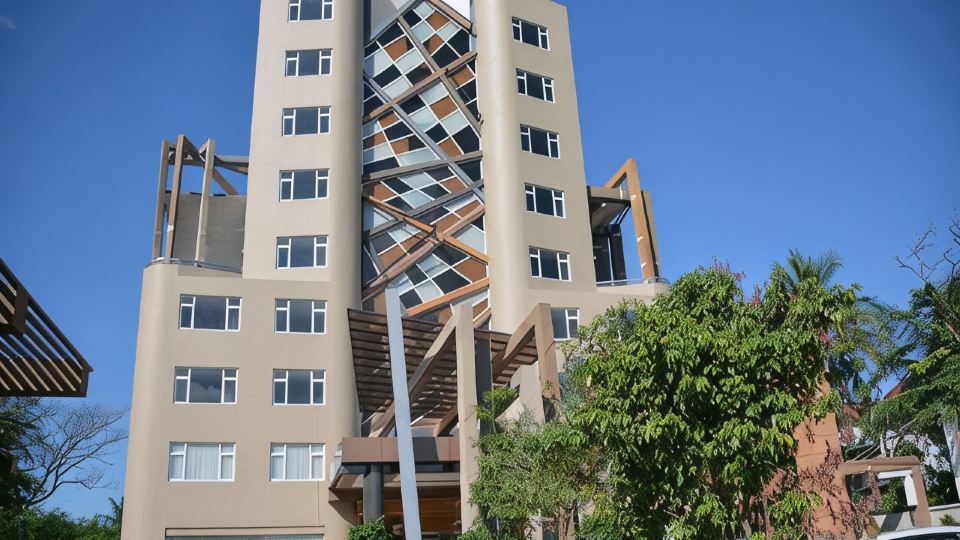 Eastern Palace Hotel