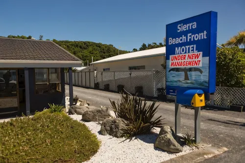 Sierra Beachfront Motel