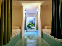 Beds in Garden Hostel - Hostels