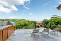 Oceanview 4-bedroom house w/ pool in Playa Hermosa, Guanacaste