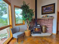Moose Manor – Antlers, Aspens, and Alpine Peace in the Heart of the Rockies