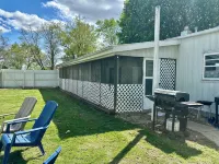 5 Bedroom Lake Access House and Entertainment Bldg - 3-Star