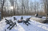 Escape to this secluded rustic luxury cabin nestled in the heart of the woods. - シャレー