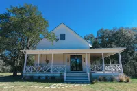 Roundtop show, Marburger Escape!  5 miles from downtown Roundtop! - 4-Star