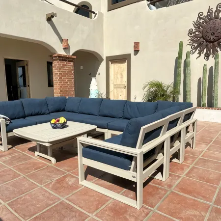Charming 3-bedroom villa with AC, incredible ocean views.