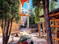 Marble Villa: Luxury Estate - central but intimate - Villas