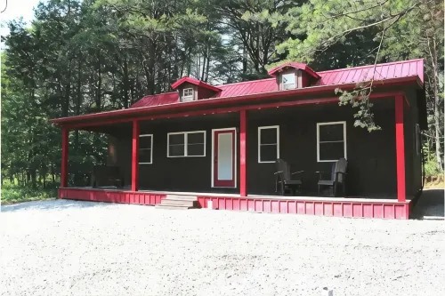 The Bear Den (Secluded in Amish Country and peaceful)