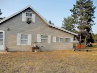 Spacious up North Getaway Near Trails. Sleeps 12 Hotels in Oscoda County