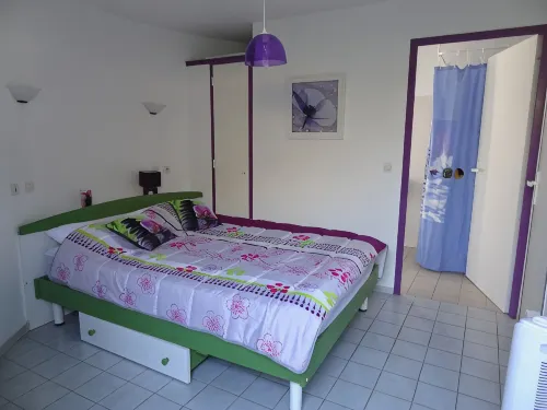 Fisherman's cottage air conditioning wifi large garden and pergola swimming pool sauna hammam