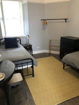 City Apartment - No.2 May Court - 2-Star