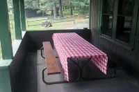 Lovely cabin with perfect view of Clarion river in charming Cooksburg