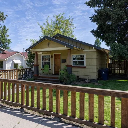 West Side Gem │Two King Suites │Walk Everywhere │Hot Tub │Large Living Space