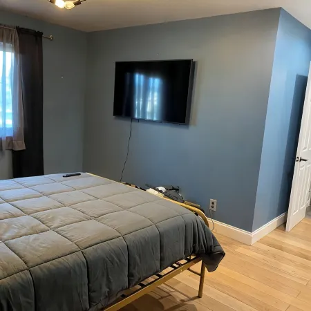 Spacious 4 bedroom home walking distance from snowmobile and orv trails