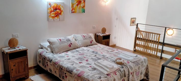 FeWo Luino Loft: Historic Charm, 100m to Lake & Swiss Gateway. Hotéis em Luino