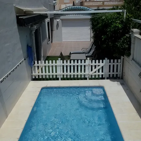 Villa with private pool, terrace and less than 80 meters from the sea
