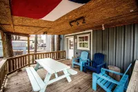 Fishermen’s Barndominium by the Lake-Pet Friendly - WiFi