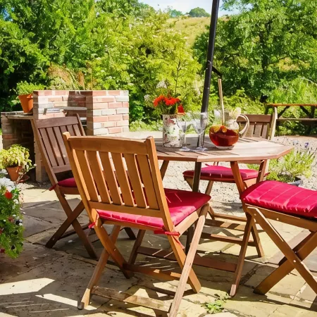 A peaceful escape in rural Herefordshire - perfect for families and friends.