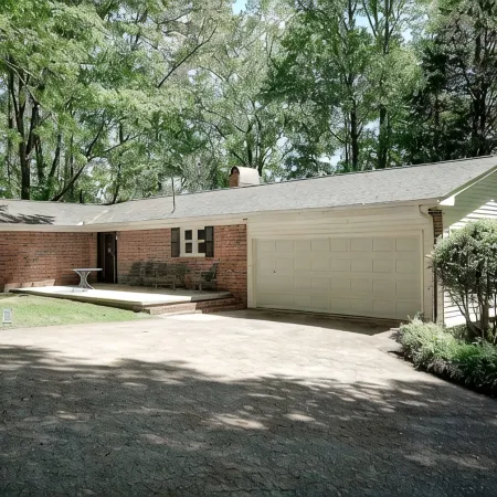 Lake Keowee Lakefront Home W/ Private Boat Ramp-Great Rates