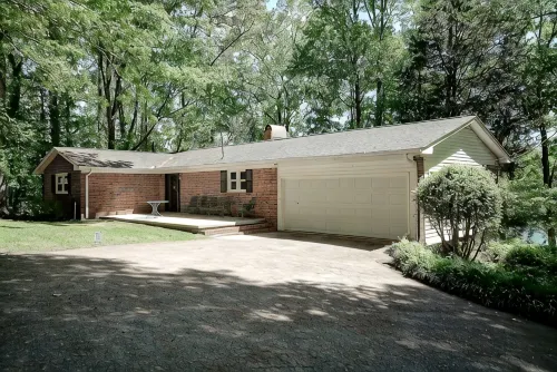 Lake Keowee Lakefront Home W/ Private Boat Ramp-Great Rates