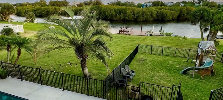 Hidden River Estate on the Eau Gallie River! Hotels in Melbourne
