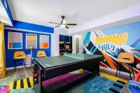 5BR Movie Theater, Hot Tub, Bowling, Fire Pit! - 4성급