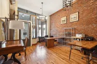 Large Executive 1st Floor Apartment with Chefs Kitchen! - Condos