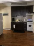 Cozy- 2-Bedroom clean and Quiet- Maple St. Walk anywhere - Homestays