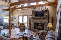 Cabin Luxary Near Raystown Lake in Peaceful Wooded Area - 3 stelle