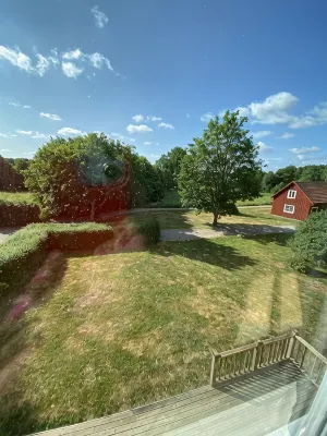 Traditional Swedish wooden house by Lake Torsjön - Homestays