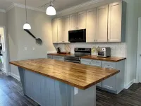 Grace Delani Getaway. Charming 3 bedroom home located in Gastonia, NC. - Homestays