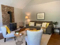 Beautiful 2 BR home, quiet, minutes from downtown - Homestays
