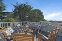 Coastal Charm: Ocean Views, Hot Tub, Fire Pit Near Tide Pools, Surfing, & SFO