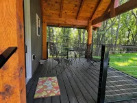 Merlot- 2 Bedroom Cottages Near Jones Von Drehle Hotel di Traphill