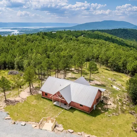Log Cabin with Million Dollar ViewThe Time Out” Secluded property Отели в г. Латимер Каунти
