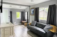 Bayside Casita Upgraded &In Town