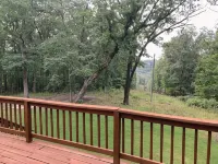 Relax in the Ozark Woods at a Quiet Nature Retreat with a Private Walking Trail. - Homestays