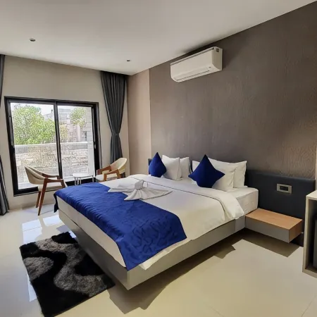 The Blues Hotel Golden Glory, Rajkot