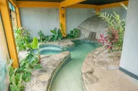 Lake Arenal Brewery & Resort - suối nước nóng
