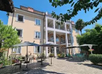 Hotel Treva - parking
