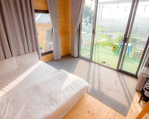 Wooden House Moc Chau Hotels in Van Son