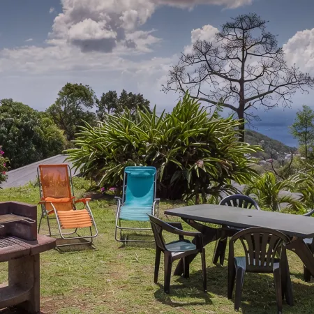CLIMATISEE traditional wooden house with WIFI, near the beaches