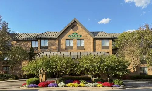 Wingate by Wyndham Utica - 2-Star